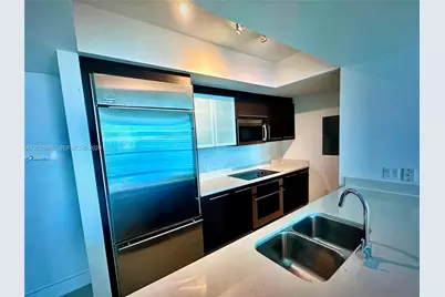 500 Brickell Ave #1600, Miami, FL 33131 - Photo 3