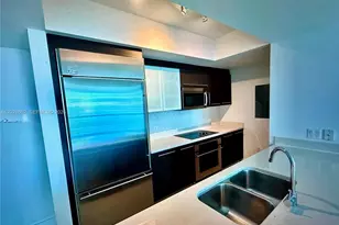 500 Brickell Ave, Miami, FL 33131 - Photo 3