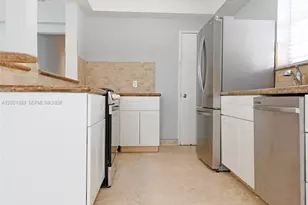 2383 Flamingo Dr, Miami Beach, FL 33140 - Photo 9