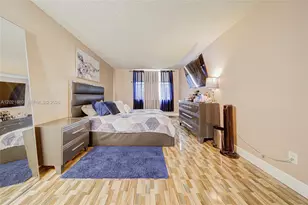 494 NW 165th St Rd, Miami, FL 33169 - Photo 9