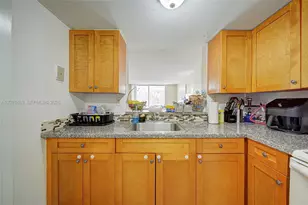 494 NW 165th St Rd, Miami, FL 33169 - Photo 13