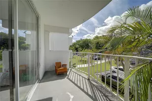 494 NW 165th St Rd, Miami, FL 33169 - Photo 15