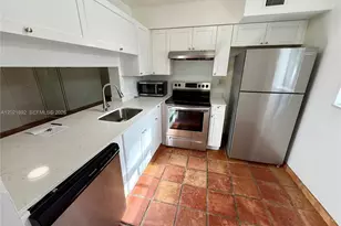 110 Gardens Dr, Pompano Beach, FL 33069 - Photo 3
