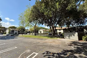 110 Gardens Dr, Pompano Beach, FL 33069 - Photo 23