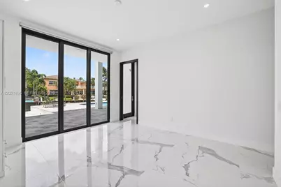 2751 NE 22nd Ct, Pompano Beach, FL 33062 - Photo 21