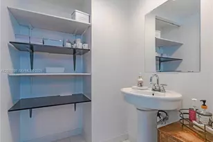690 SW 1st Ct, Miami, FL 33130 - Photo 23