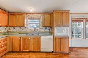 19800 SW 180th Ave, Miami, FL 33187 - Photo 15