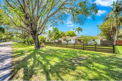 50 NE 110th St, Miami Shores, FL 33161 - Photo 3