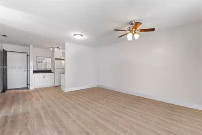 10544 SW 182nd St, Miami, FL 33157 - Photo 7