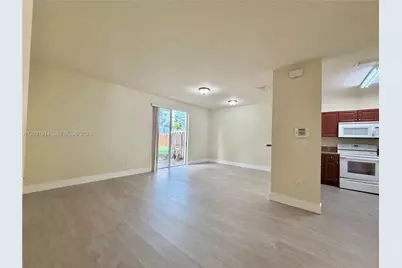 2885 SE 1st Dr #1, Homestead, FL 33033 - Photo 1