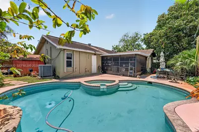 11135 NW 25th Ct #1, Sunrise, FL 33322 - Photo 9