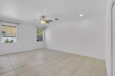 5175 NW 108th Pl, Doral, FL 33178 - Photo 11