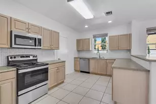 5175 NW 108th Pl, Doral, FL 33178 - Photo 9