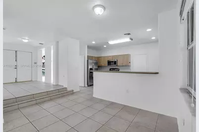 5175 NW 108th Pl, Doral, FL 33178 - Photo 7