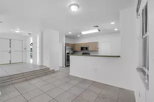 5175 NW 108th Pl, Doral, FL 33178 - Photo 7