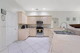 115 Kapok Crescent, Royal Palm Beach, FL 33411 - Photo 15