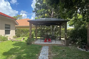 115 Kapok Crescent, Royal Palm Beach, FL 33411 - Photo 5