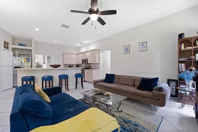 115 Kapok Crescent, Royal Palm Beach, FL 33411 - Photo 11