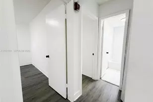 220 NW 11th Terrace, Miami, FL 33136 - Photo 5