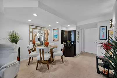 1334 Collins Ave #403, Miami Beach, FL 33139 - Photo 3