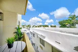 1334 Collins Ave, Miami Beach, FL 33139 - Photo 23