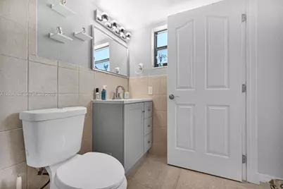 1334 Collins Ave #403, Miami Beach, FL 33139 - Photo 21
