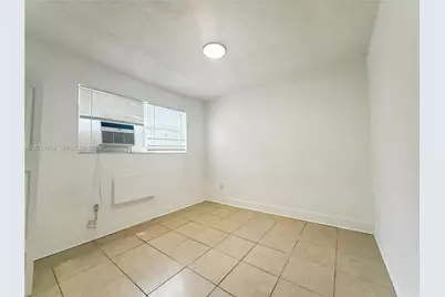 220 NW 11th Ter #2, Miami, FL 33136 - Photo 9