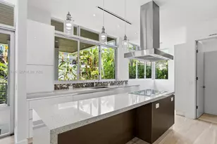 125 Hampton Ln, Key Biscayne, FL 33149 - Photo 65