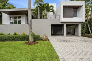 125 Hampton Ln, Key Biscayne, FL 33149 - Photo 1