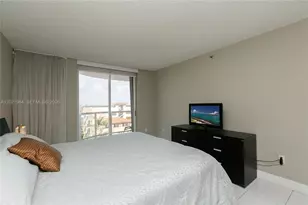 8855 Collins Ave, Surfside, FL 33154 - Photo 11