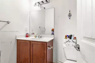 8956 SW 215th Terrace, Cutler Bay, FL 33189 - Photo 15