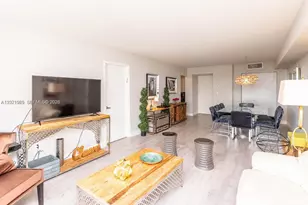 3701 N Country Club Dr, Aventura, FL 33180 - Photo 3