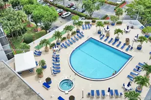 3701 N Country Club Dr, Aventura, FL 33180 - Photo 31