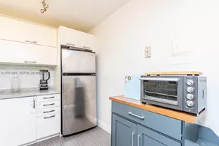 3701 N Country Club Dr, Aventura, FL 33180 - Photo 15