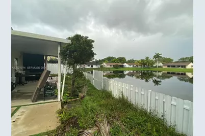 901 Cumberland Ter, Davie, FL 33325 - Photo 5