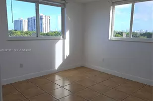 1251 NE 108th St, Miami, FL 33161 - Photo 15