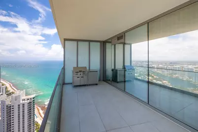 18975 Collins Ave #5205, Sunny Isles Beach, FL 33160 - Photo 37