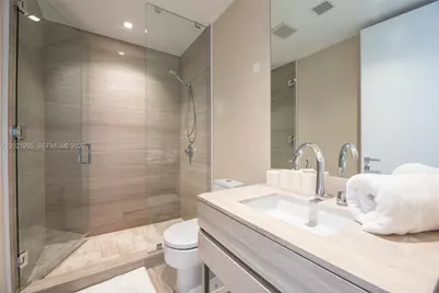 18975 Collins Ave #5205, Sunny Isles Beach, FL 33160 - Photo 33