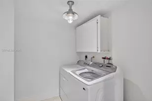 3226 NE 168th St, North Miami Beach, FL 33160 - Photo 25
