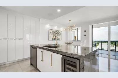 5875 Collins Ave #1807, Miami Beach, FL 33140 - Photo 3