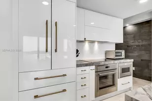 5875 Collins Ave, Miami Beach, FL 33140 - Photo 25