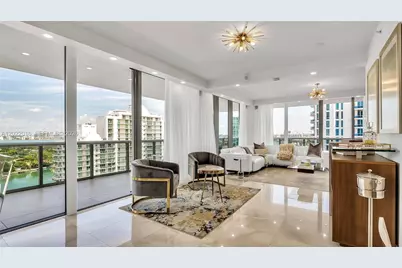 5875 Collins Ave #1807, Miami Beach, FL 33140 - Photo 1