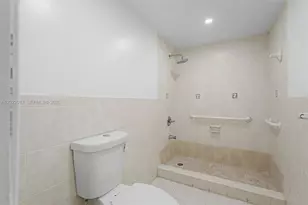 1950 W 54th St, Hialeah, FL 33012 - Photo 11