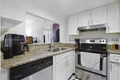 540 Brickell Key Dr #308, Miami, FL 33131 - Photo 7