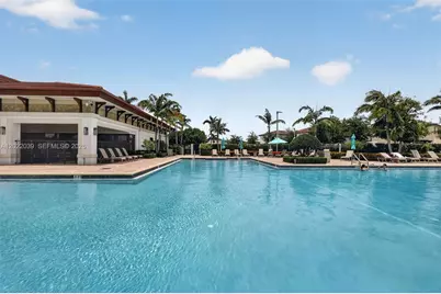 10400 W 35 Way, Hialeah, FL 33018 - Photo 51