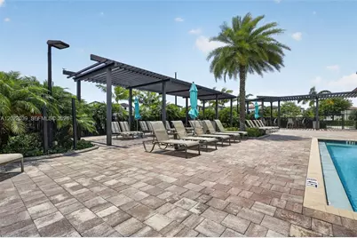 10400 W 35 Way, Hialeah, FL 33018 - Photo 49