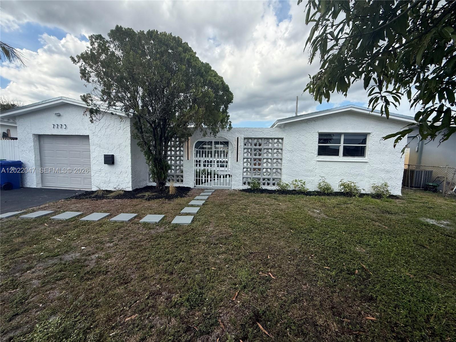 7773 Coral Blvd main architectural view