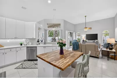 13775 NW 20th St, Pembroke Pines, FL 33028 - Photo 19