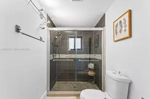 1752 NW 108th St, Miami, FL 33167 - Photo 21