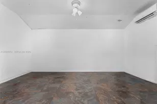 1752 NW 108th St, Miami, FL 33167 - Photo 37